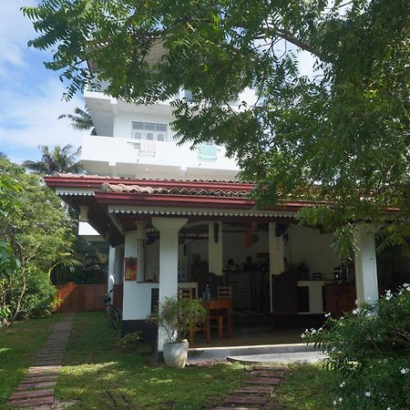 Casa Tharin Madiha Bed and Breakfast Matara Buitenkant foto