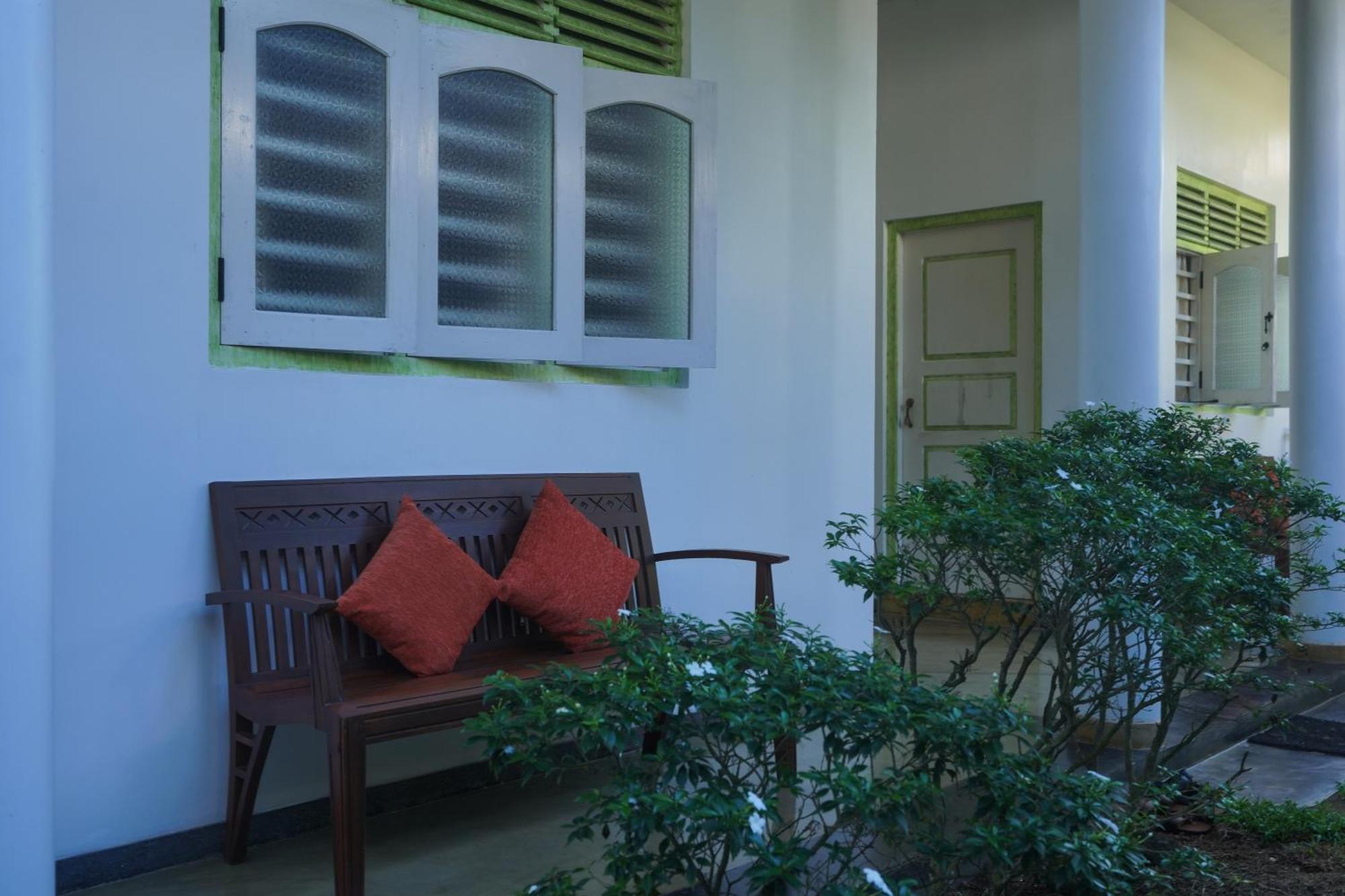 Casa Tharin Madiha Bed and Breakfast Matara Buitenkant foto